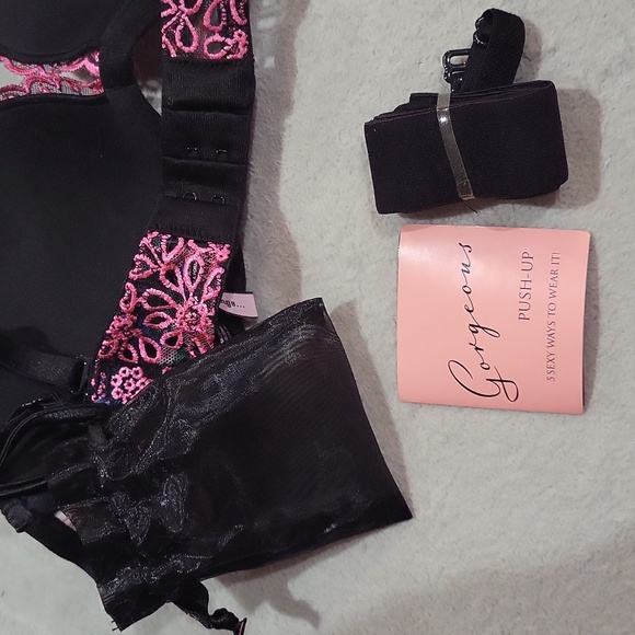 Victoria's Secret Sexy Little Things Bra - Picture 14 of 16